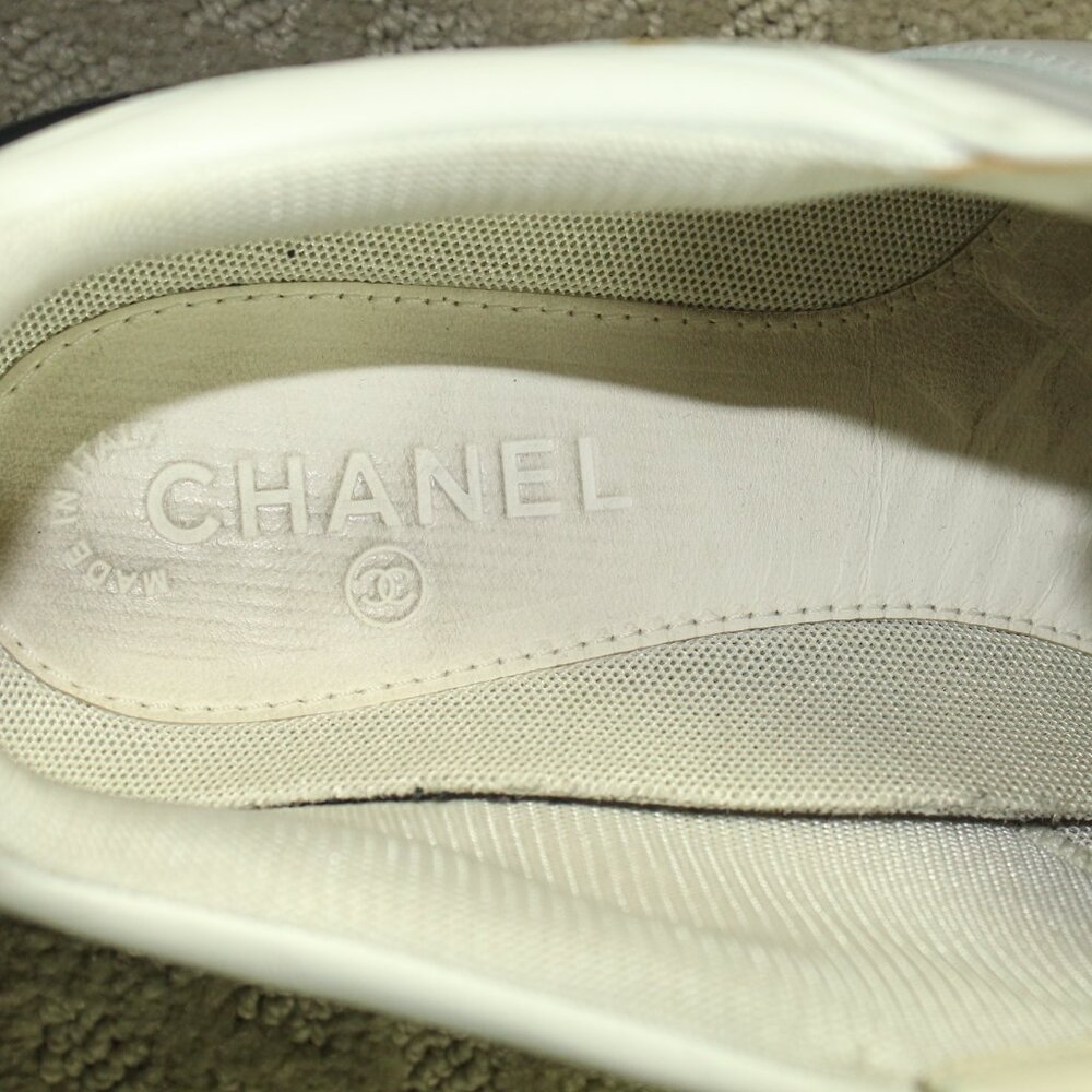 AUTHENTICATED Chanel Men's Size 12/ 45 White & Black CC Low Top Sneakers - Picture 12 of 14